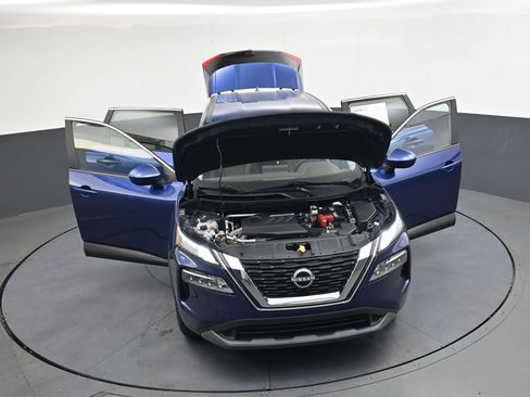 Used 2023 Nissan Rogue SV image 47