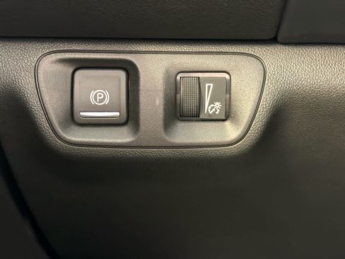 Used 2023 GMC Acadia SLT FWD image 45