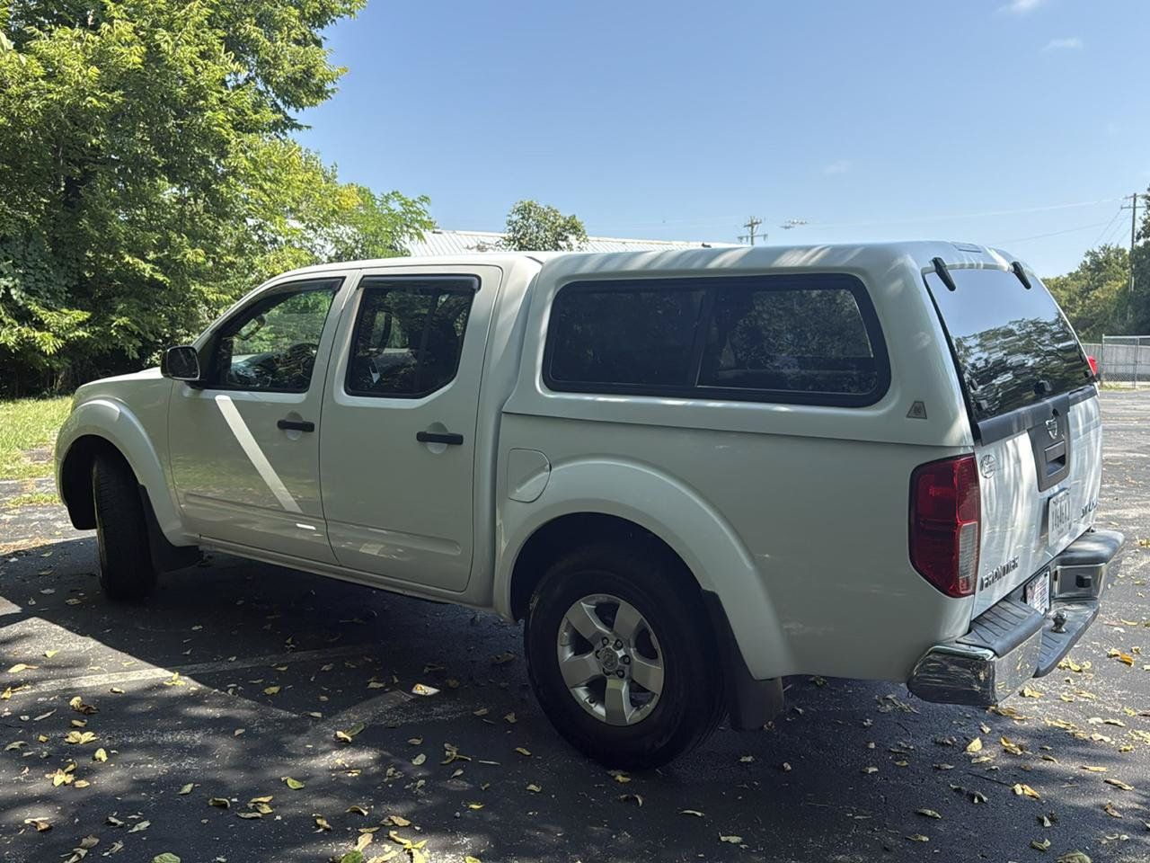 Used 2012 Nissan Frontier SV AWD/4WD image 5