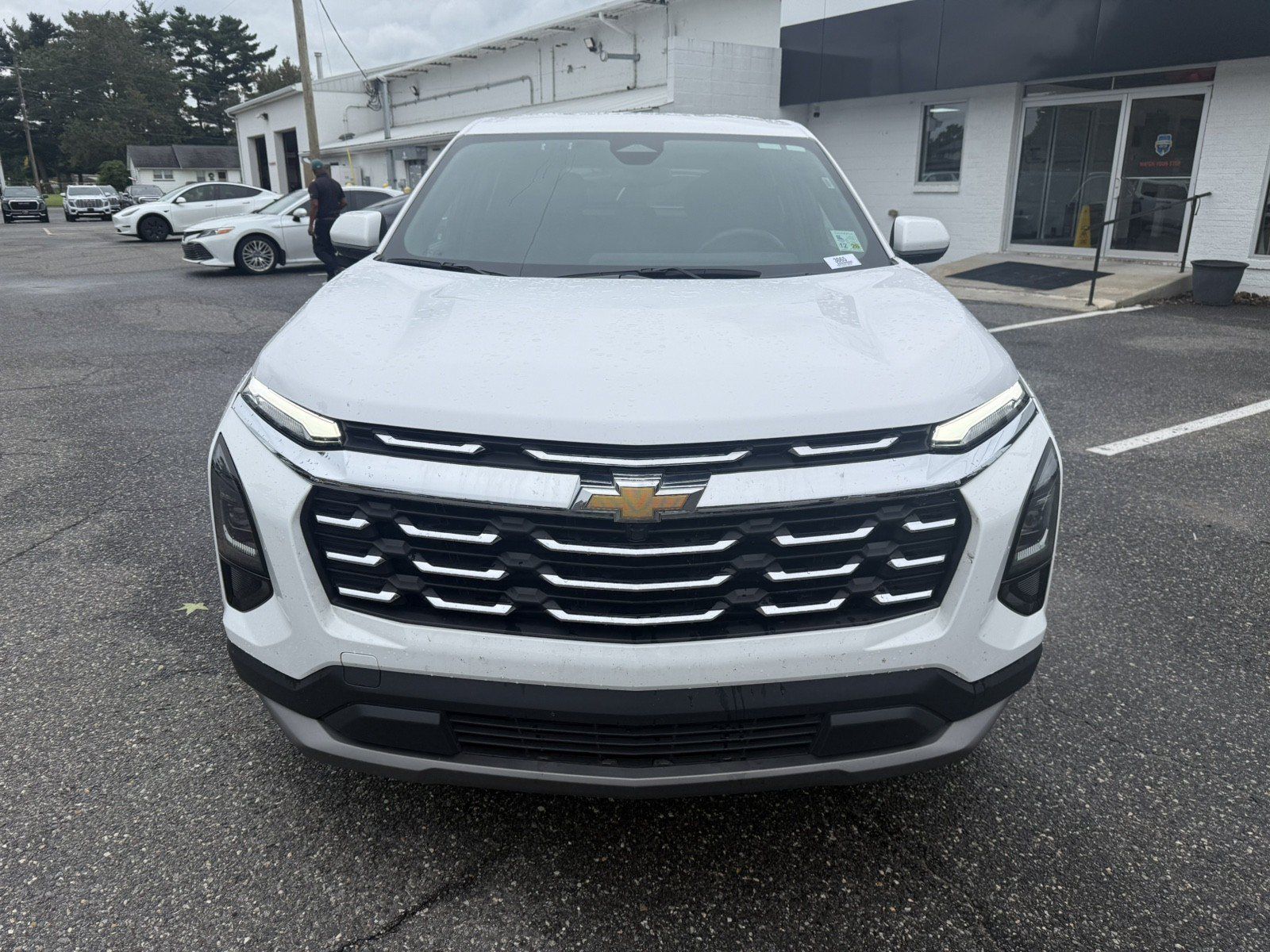 Used 2026 Chevrolet Equinox LT FWD image 8