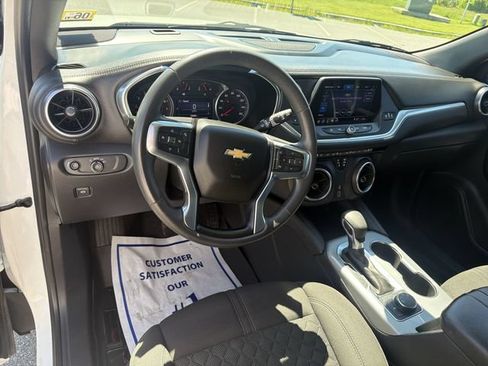 Used 2021 Chevrolet Blazer LT w/ LPO, Black Accent Package AWD/4WD image 10
