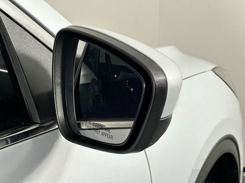 Used 2025 Ford Escape Platinum image 41