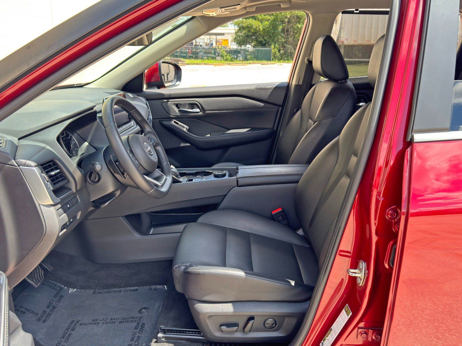 Used 2024 Nissan Rogue SV w/ SV Premium Package AWD/4WD image 16