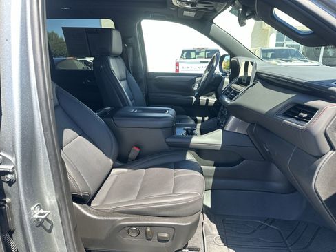 Used 2024 Chevrolet Suburban RST w/ Luxury Package AWD/4WD image 22