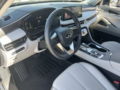 Certified 2026 INFINITI QX60 Luxe w/ Family Package AWD/4WD image 19