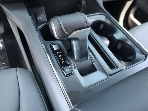 Used 2025 Ford F150 Lightning Flash image 9