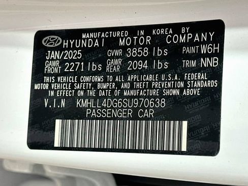 Used 2025 Hyundai Elantra SE FWD image 26