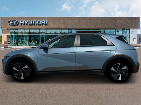 New 2026 Hyundai Ioniq 5 SE RWD image 3