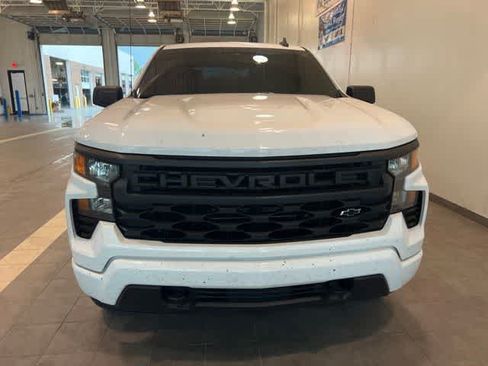 Used 2022 Chevrolet Silverado 1500 Custom AWD/4WD image 2