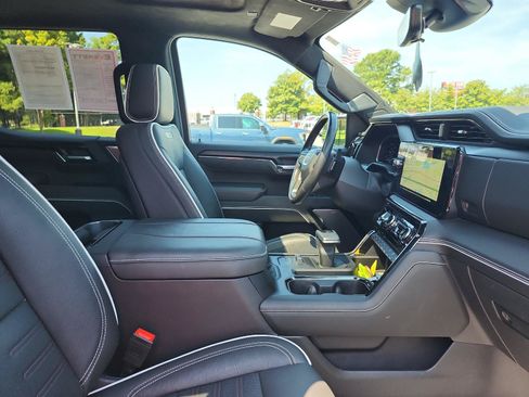 Certified 2024 GMC Sierra 1500 AT4X AWD/4WD image 9