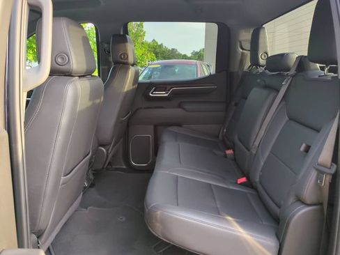 Used 2025 GMC Sierra 1500 SLT RWD image 14