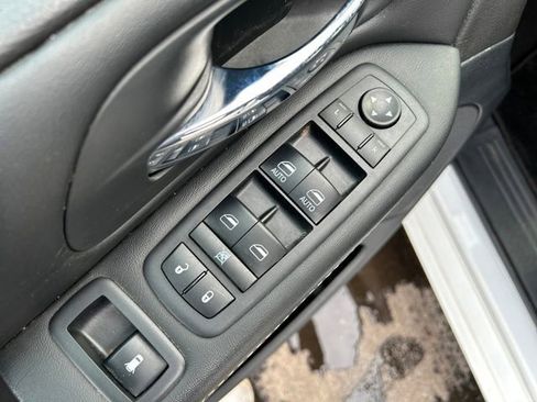 Used 2018 Dodge Grand Caravan SXT w/ Blacktop Package image 13