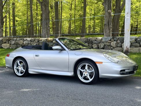 Used 2002 Porsche 911 Carrera RWD image 29