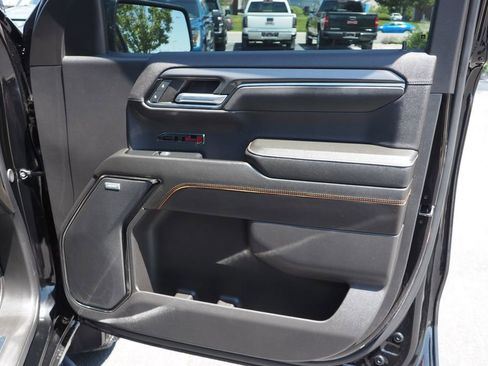Used 2024 GMC Sierra 1500 AT4 w/ Technology Package AWD/4WD image 23