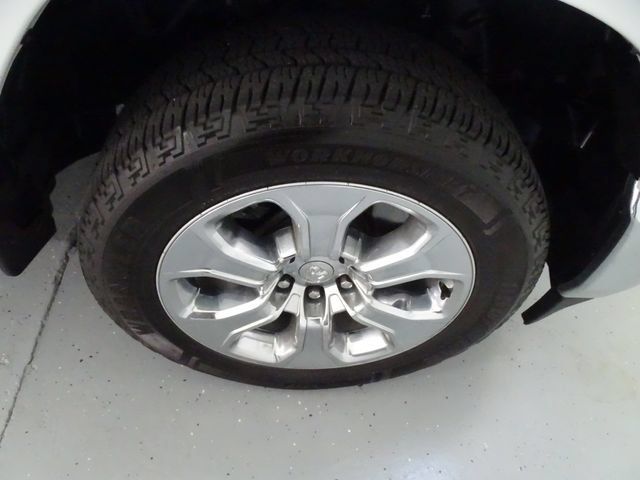 Used 2023 RAM 1500 Big Horn AWD/4WD image 30