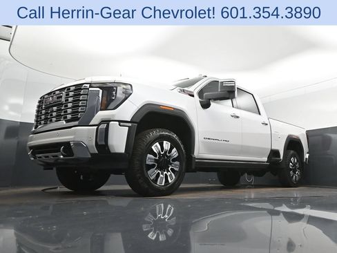 Used 2024 GMC Sierra 2500 Denali w/ Denali Reserve Package AWD/4WD image 40