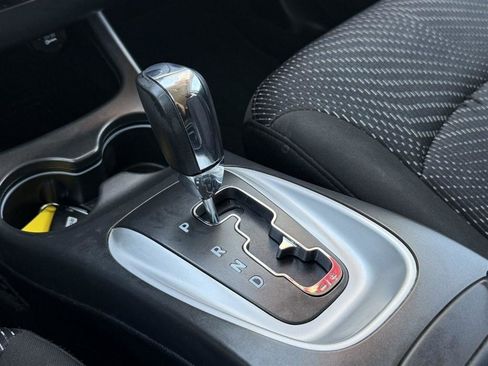 Used 2020 Dodge Journey SE FWD image 30