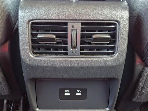 Used 2024 Nissan Rogue SV AWD/4WD image 18