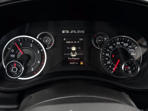 Used 2024 RAM 3500 Tradesman w/ Chrome Appearance Group AWD/4WD image 9