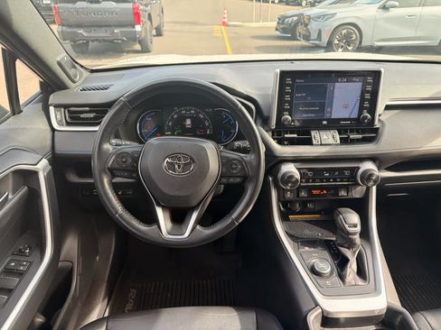 Used 2019 Toyota RAV4 XSE AWD/4WD image 5