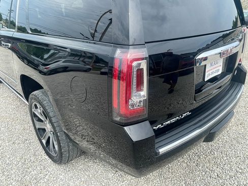 Used 2017 GMC Yukon XL Denali w/ Open Road Package AWD/4WD image 10