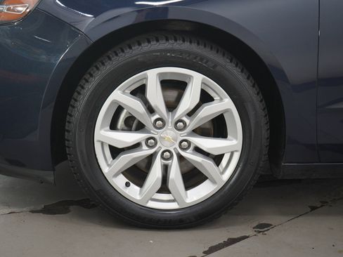Used 2019 Chevrolet Impala LT w/ Sunroof and Spoiler Package FWD image 28