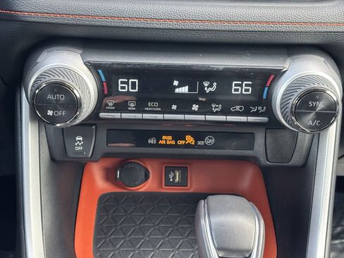 Used 2024 Toyota RAV4 Adventure image 19