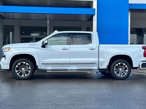 New 2026 Chevrolet Silverado 1500 High Country w/ Technology Package AWD/4WD image 9