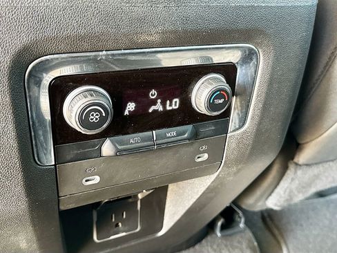 Used 2023 Chevrolet Tahoe LS image 17