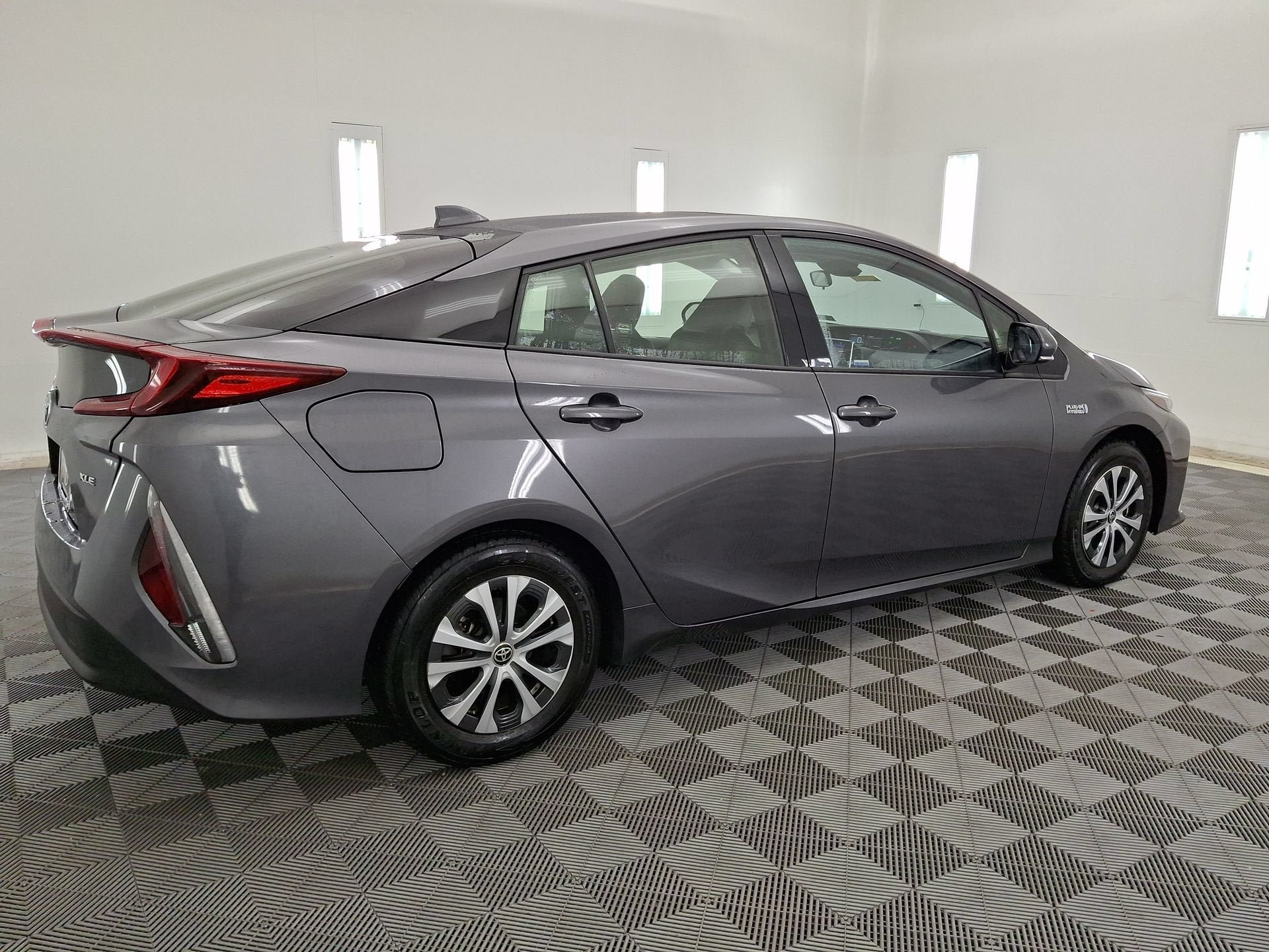 Used 2020 Toyota Prius Prime XLE FWD image 26