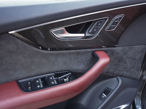 Used 2020 Audi SQ7 Prestige image 10