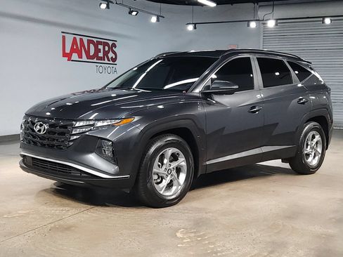 Used 2023 Hyundai Tucson SEL FWD image 3