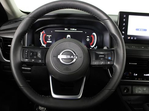Certified 2024 Nissan Rogue SL FWD image 27
