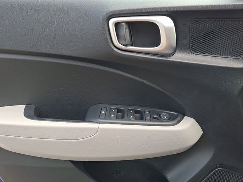 Certified 2023 Hyundai Venue SEL w/ Cargo Package FWD image 12
