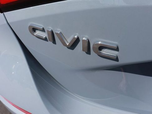 Used 2023 Honda Civic Sport image 6