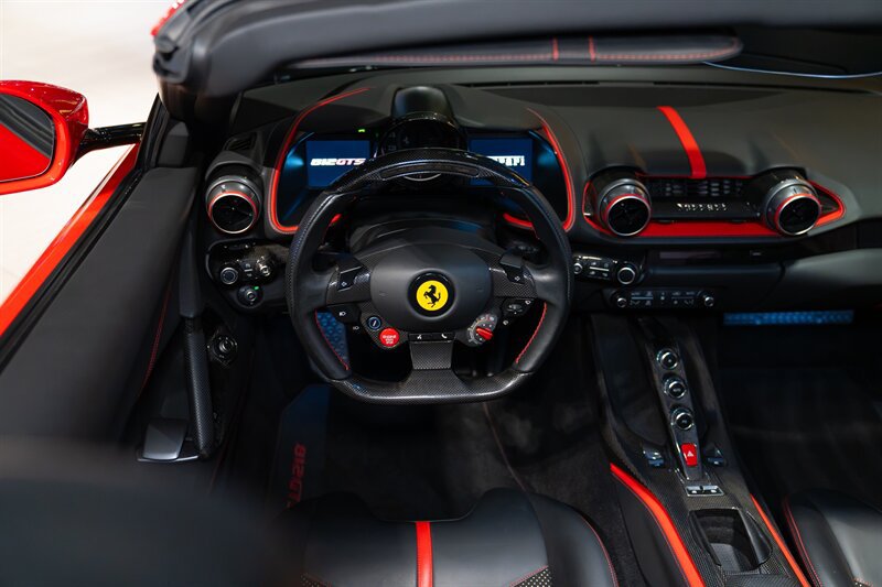 Used 2022 Ferrari 812 GTS RWD image 9