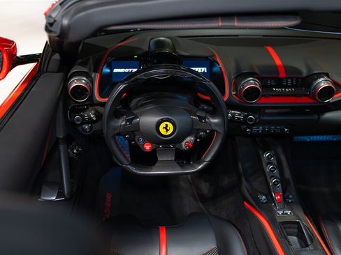 Used 2022 Ferrari 812 GTS RWD image 9