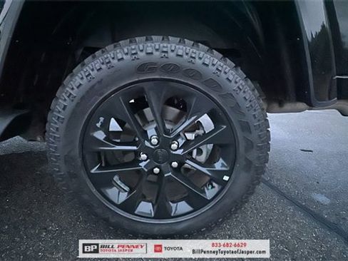 Used 2023 Jeep Gladiator Overland image 19