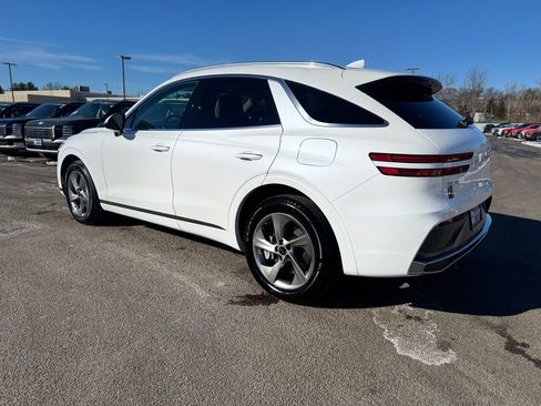 Used 2026 Genesis GV70 2.5T AWD/4WD image 3