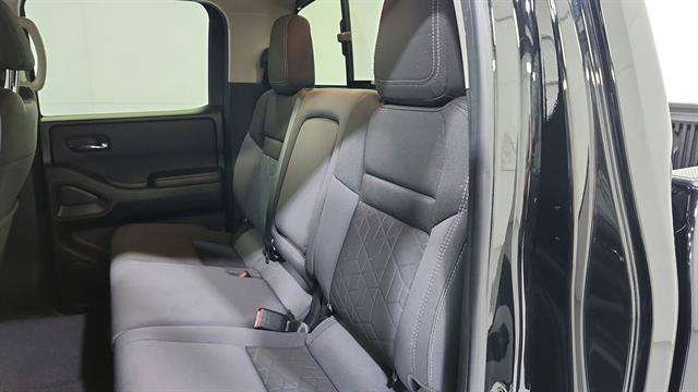 Certified 2025 Nissan Frontier SV RWD image 25