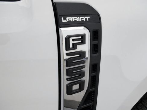 Used 2023 Ford F250 Lariat w/ Chrome Package AWD/4WD image 9