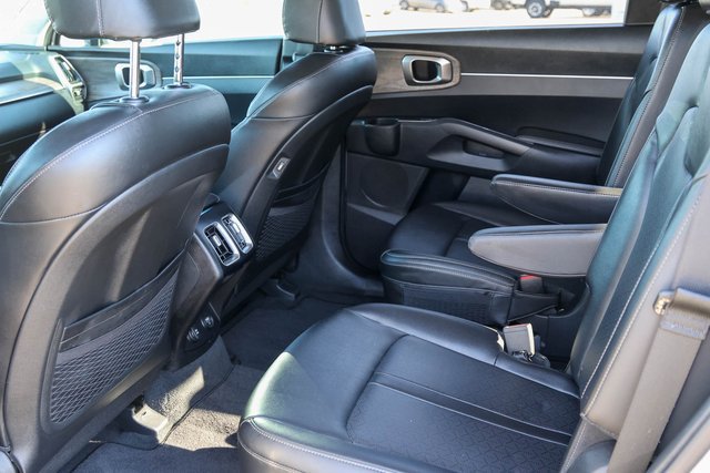 Used 2022 Kia Sorento EX w/ Panoramic Sunroof Package FWD image 14
