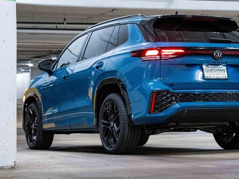 New 2026 Volkswagen Tiguan SE R-Line FWD image 5