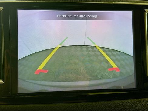 Used 2022 Chrysler Pacifica Touring-L image 22