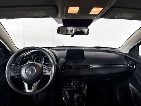 Used 2017 Toyota Yaris iA image 12