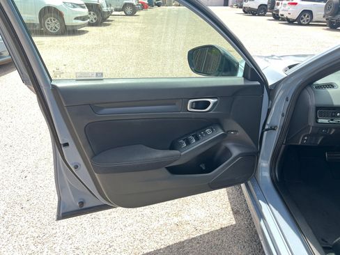 Used 2023 Honda Civic Sport image 13