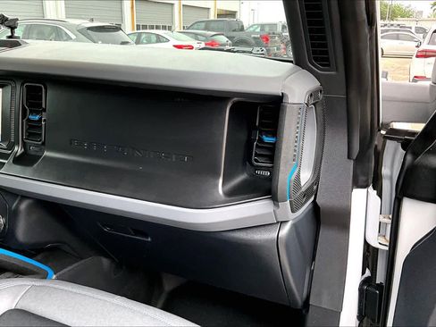 Used 2023 Ford Bronco Black Diamond AWD/4WD image 19