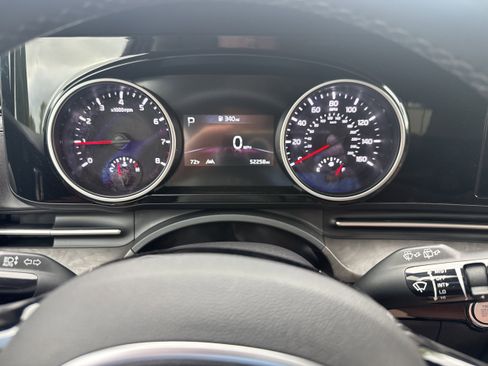 Used 2022 Kia Carnival SX image 24