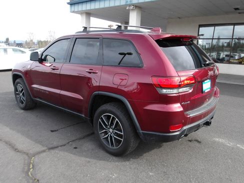 Used 2018 Jeep Grand Cherokee Trailhawk image 3
