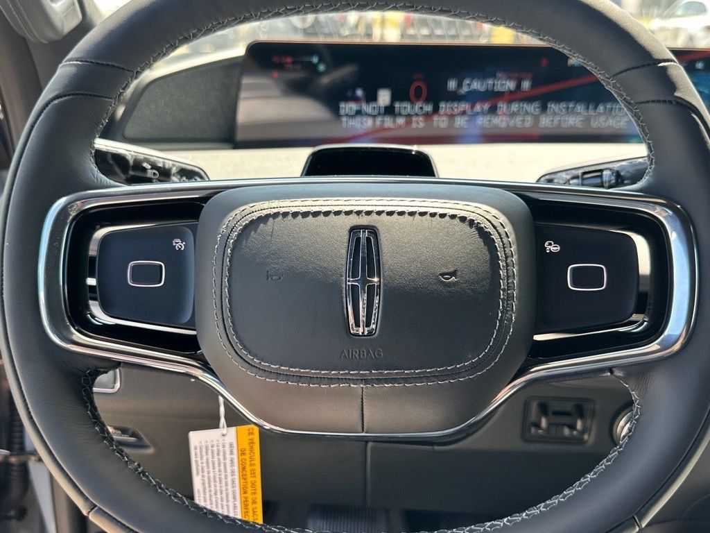 New 2025 Lincoln Navigator Reserve w/ Jet Appearance Package AWD/4WD image 7